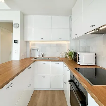 Nice Apartment In Oostende With Wifi דירה